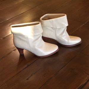 Rare! Frye ankle boot